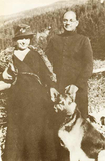 Subhas Chandra Bose and Wife Emilie Shenkl with German Shephard 1937